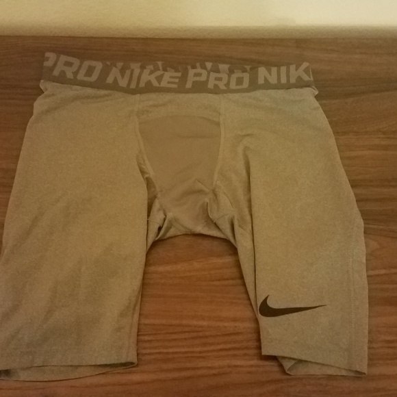 gray nike pro dri fit shorts size medium - Picture 1 of 3